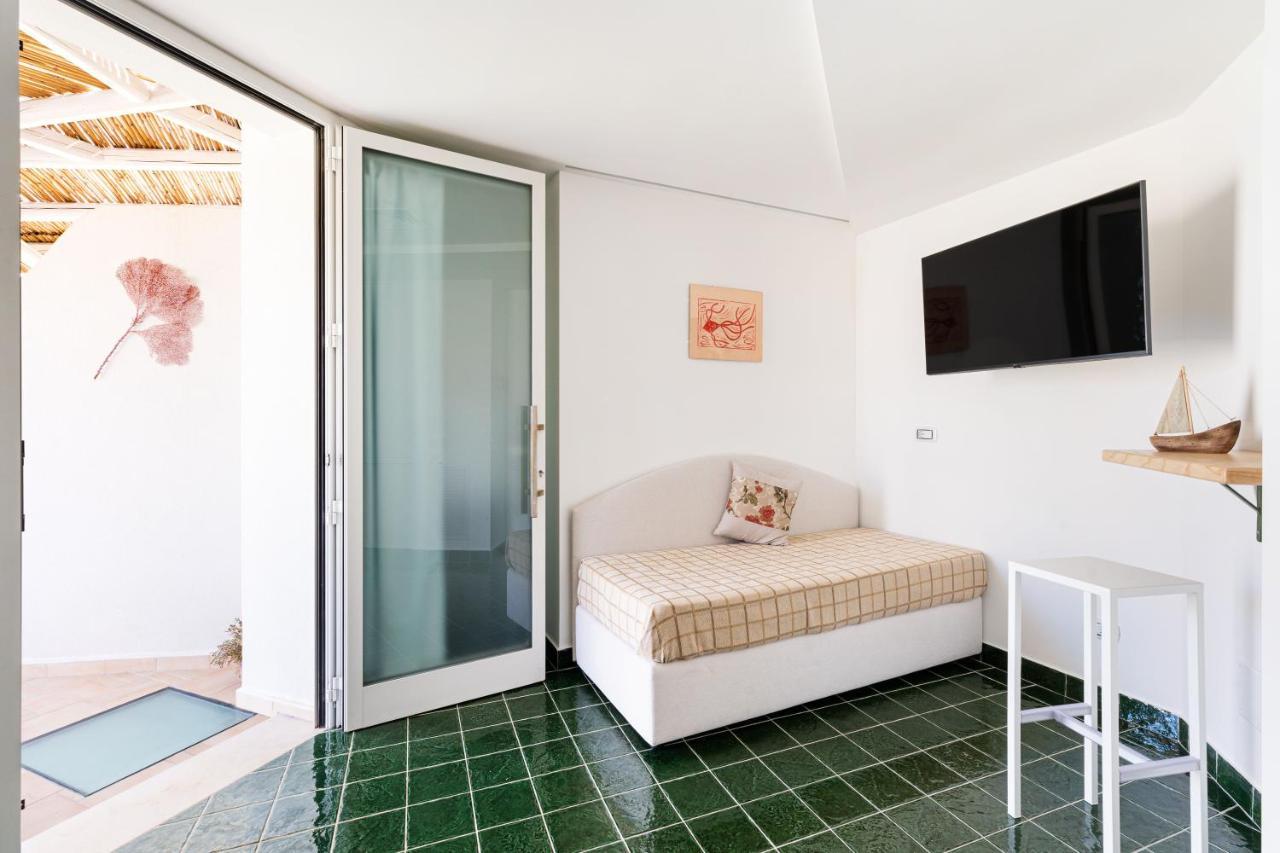 Don Leonardo - Pool And Wellness Bed & Breakfast โปลีญาโนอามาเร ภายนอก รูปภาพ
