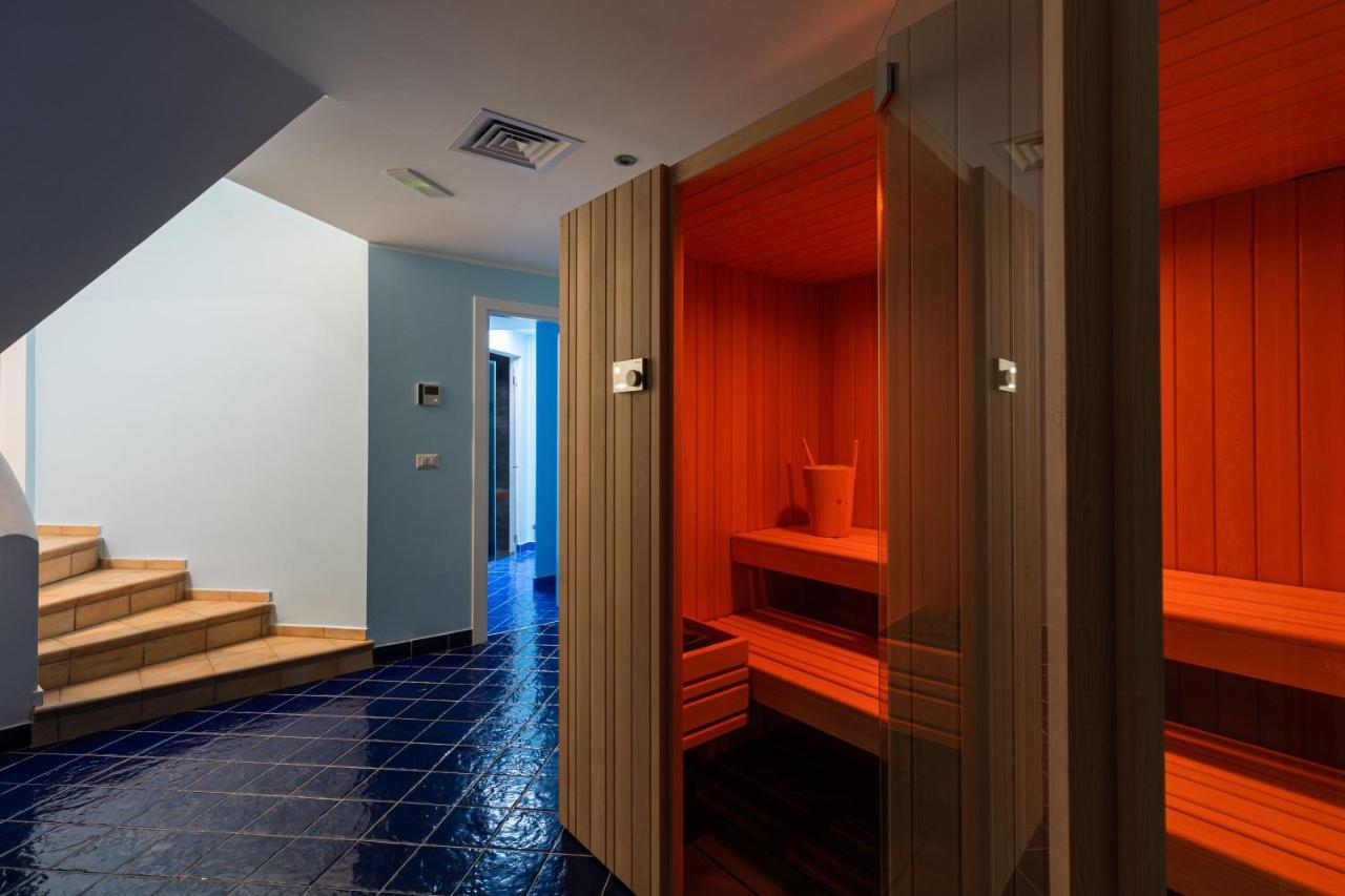 Don Leonardo - Pool And Wellness Bed & Breakfast โปลีญาโนอามาเร ภายนอก รูปภาพ